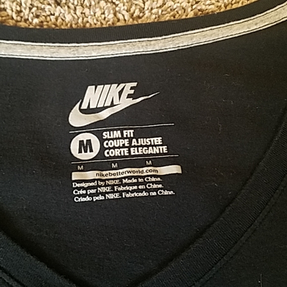 Nike Slim Fit T Shirt - Picture 2 of 4